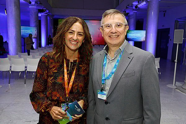Sonia Grande, Key Account Manager en Bayer; y Carlos López, jefe de Servicio de Radiología del Hospital de Ciudad Real.