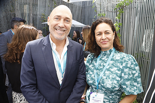  Juan Carlos Alcolea, director comercial de Hermed; y Carolina Arroyo, directora de Markes Access y Relación Institucional de Oximesa Nipoon.