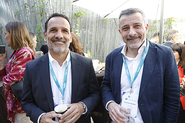 Daniel Soto, director de Cuentas Estratégicas de Medtornic; y Miguel de Foronda, director general de Philpips Iberia