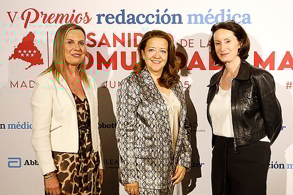 Lourdes Betegón, directora de Acceso al Mercado. Abbott Diabetes de Abbott Laboratories ; Fátima Matute; y Sarah Christiaanse, directora General de Abbott Diabetes Care España.