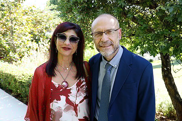 Dulce Ramirez, vicepresidenta de Primera y responsable del Comité de Profesionalización de la Sociedad Española de Directivos de la Salud - SEDISA; y Julio Zarco, director gerente de Hospital Infantil Universitario Niño Jesús.