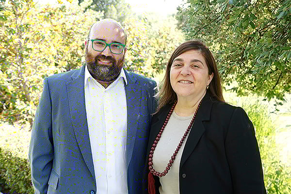 Alejandro Lendinez, director gerente del Hospital Virgen de la Poveda; y Almudena Santano, directara gerente del Hospital Infanta Cristina.
