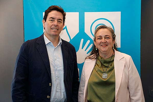 Manuel Martínez del Peral, presidente del Colegio Oficial de Farmacéuticos de Madrid;  y Aurora Aurujo