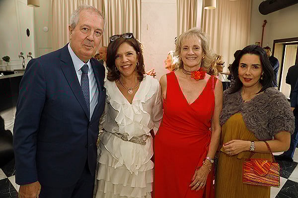 Luis Mayero, Consejero de ASISA-Lavinia y Delegado en Madrid; Marta Villanueva, directora general del IDIS; María Teresa García, directora de Relaciones Institucionales de Abbott Laboratories; y Margarita García, directora de comunicación de Abbott.