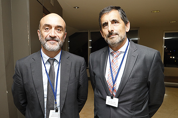 Mikel Sánchez, director de Planificación, Ordenación y Evaluación Sanitarias de la viceconsejería de Salud del País Vasco y Frumencio Molinero, director de Aseguramiento y Contratación Sanitarias de la Viceconsejería de Administración y Financiación Sanitarias del departamento de Salud del País Vasco.