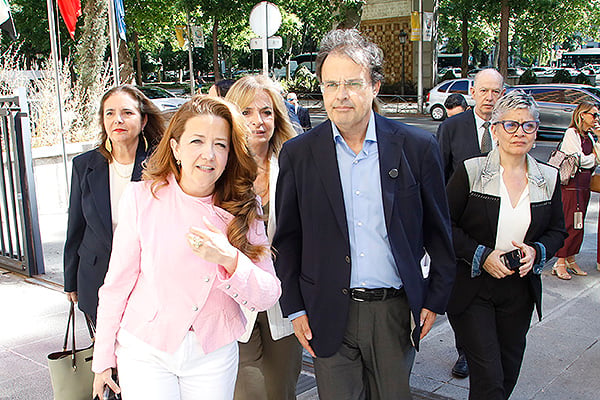 Los consejeros de Sanidad del PP a la llegada al Consejo Interterritorial.