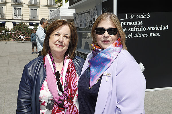 Rosa Ramos y Rosa María Redondo, tesorera del Consejo General de Psicología.