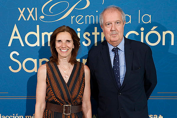 Gema Cancela, directora médica de Asisa, y Luis Mayero Franco, consejero de Asisa-Lavinia y Delegado en Madrid.