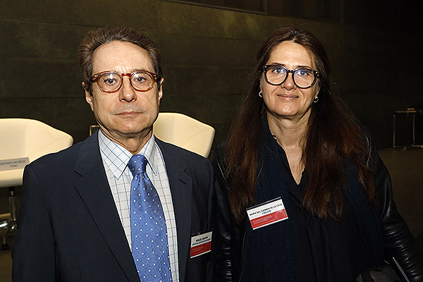 Miguel Martín, jefe del Servicio de Oncología del Hospital Gregorio Marañón; y María del Carmen de la Cruz, de  FIBHGM.