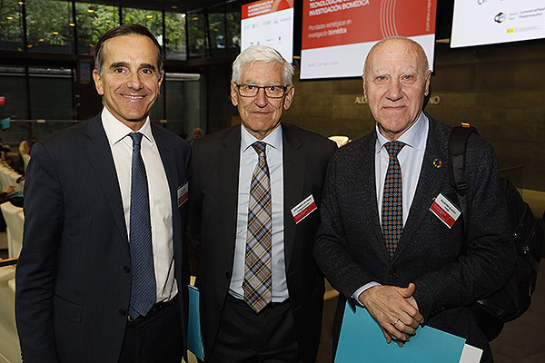 Juan Yermo; José Ramón Luis-Yagüe; y Faustino Blanco, exsecretario general de Sanidad.