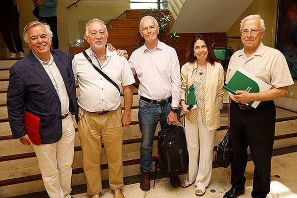 Juan del Llano, José Ramón Repullo, doctor en Medicina y Cirugía por la Universidad Autónoma Madrid, José Manuel Freire, profesor Emérito de la Escuela Nacional de Sanidad y presidente de la Sección de Ciencias de la Salud del Ateneo de Madrid, Maria del Valle Coronado y Vicente Ortun.
