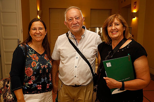 Ángela Hernández, secretaria general de Amyts, José Ramón Repullo y Maria Jesús Puente, directora del Centro de Salud del Servicio Madrileño de Salud.