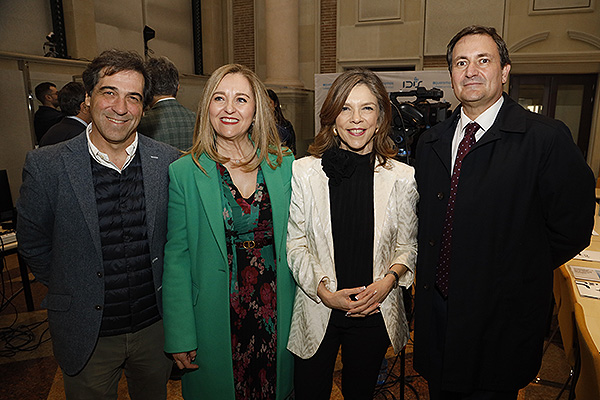 Antonio Muíña, director de Gestión Asistencial en CIgna; Beatriz López, directora de desarrollo de negocio de Unilaps; Marta Villanueva; y Joaquín López, director de Planificación Asistencial de HM Hospitales.