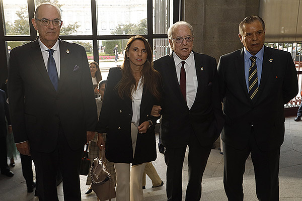 Altos directivos de AMA: Luis Campos, vicepresidente; Raquel Murillo, directora general adjunta; Diego Murillo, presidente; y Bartolomé Beltrán, vicepresidente.