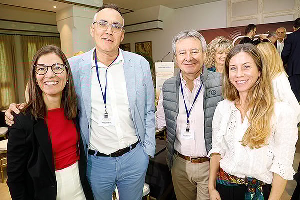 Elena Hernández; Raúl Pesquera; Rubén Moreno, exportavoz del Partido Popular en la Comisión de Sanidad en el Congreso de los Diputados; y Marta Vazquez, government affairs de Gilead Sciencies.