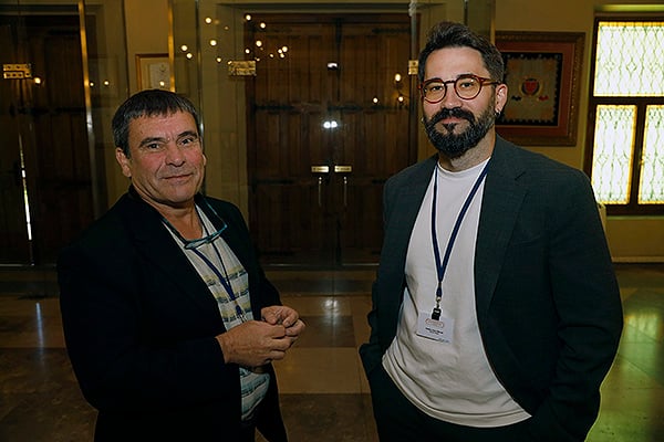 Jesús Puente, portavoz del Partido Socialista en la Comisión de Sanidad de las Cortes de Castilla y León; y Manuel Ibáñez, redactor de Política de Redacción Médica.