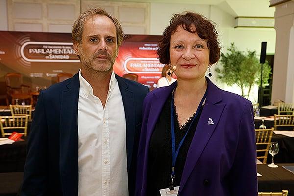Ángel Luis Hernández, secretario de organización de Podemos en La Región de Murcia; y María Marín.