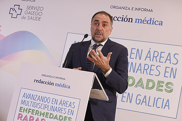 Julio García Comesaña ha puesto en valor el trabajo de los especialistas gallegos en el tratamiento de las enfermedades raras.