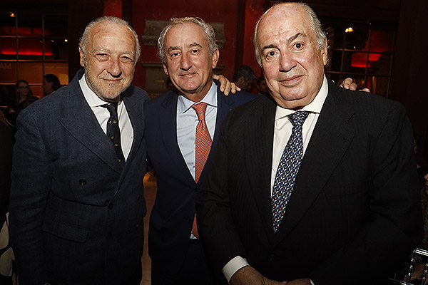 José María Pino; Tomás Cobo, presidente de la OMC; y Ricardo De Lorenzo, presidente del bufete De Lorenzo Abogados.