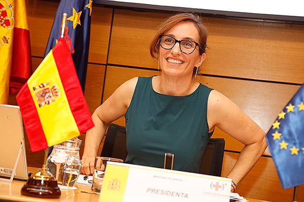 Mónica García antes de comenzar el Consejo Interterritorial.