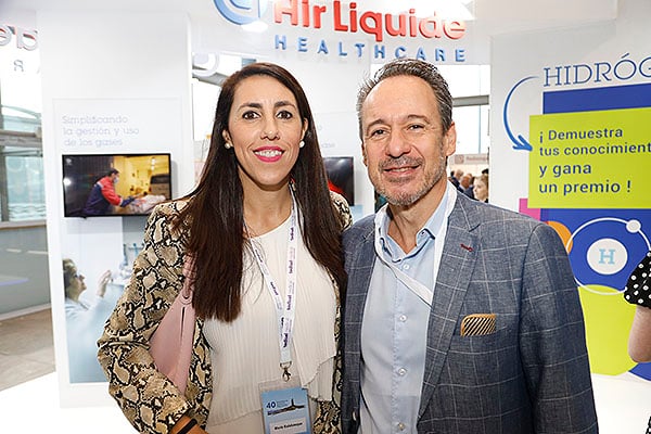 De Air liquide: Maróa Balabasquer, responsable de Market Acces ; y Ángel Pelliz, director de Delegación Norte.
