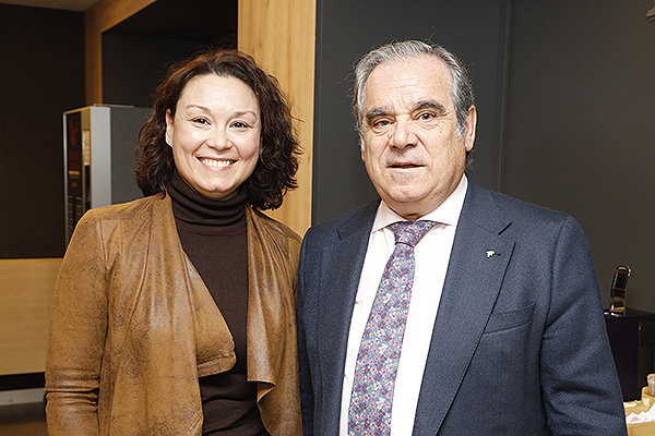 Carmen Preciado, vicepresidenta de Fefane; junto a Jesús Aguilar.