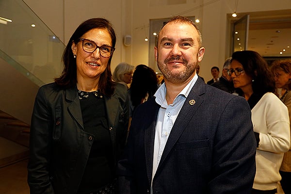Carmen Hernández, coordinadora de Equipos de Atención Primaria de Zamora; y Pablo García, coordinador del HUCA de Zamora y responsable de ER.
