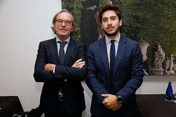 Íñigo Miranda, Regional Key Account Manager Respiratory de GSK y Fabio Sánchez, Respiratory Key Account Manager de GSK. 