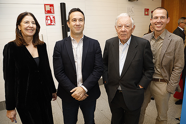 Yolanda Erburu, chief Sustainability & Corporate Affairs Officer y directora general de Fundación Sanitas; José Luis Ruiz, chief Information Officer (CIO) de Sanitas y Bupa Europe & LatinAmerica; Álvarez Rengueles, patrono de la Fundación Sanitas; y César Morcillo, director médico de Sanitas y Bupa Europe & LatinAmerica.