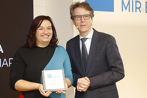 Nadia Hamam Alcober, especialista en Enfermería Familiar y Comunitaria de la Unidad Docente Multiprofesional de Atención Familiar y Comunitaria Sectores Huesca y Barbastro; y Luis Landín.