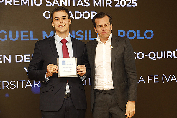 Miguel Mansila, especialista en Dermatología Médico-Quirúrgico Venereología; e Iñaki Peralta.