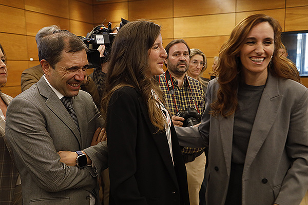 Juan Fernando Muñoz Montalvo, secretario de Salud Digital; Belén González, directora del Comisionado para la Salud Mental; y Mónica García.
