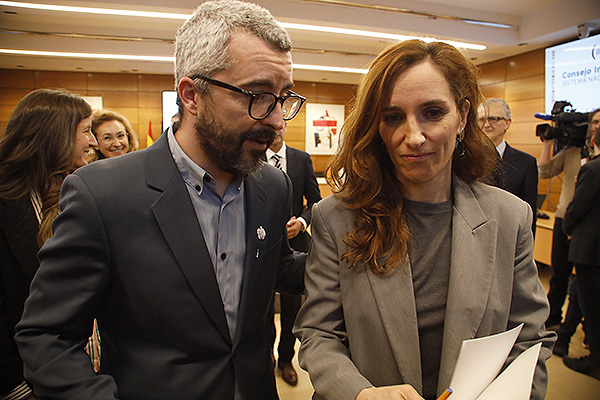 Javier Padilla y Mónica García.