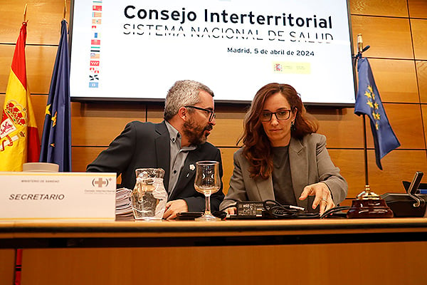 Javier Padilla y Mónica García en el Consejo Interterritorial.