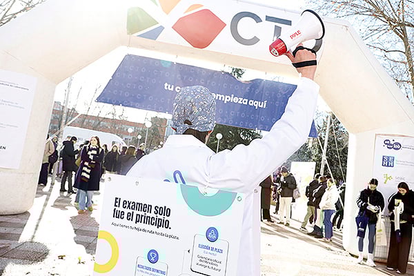 Los ánimos no han cesado antes de comenzar la prueba. 