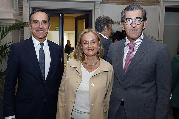 Juan Yermo, Margarita Alfonsel y Juan Abarca Cidón.