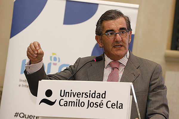  Juan Abarca Cidón, presidente de la Fundación IDIS.