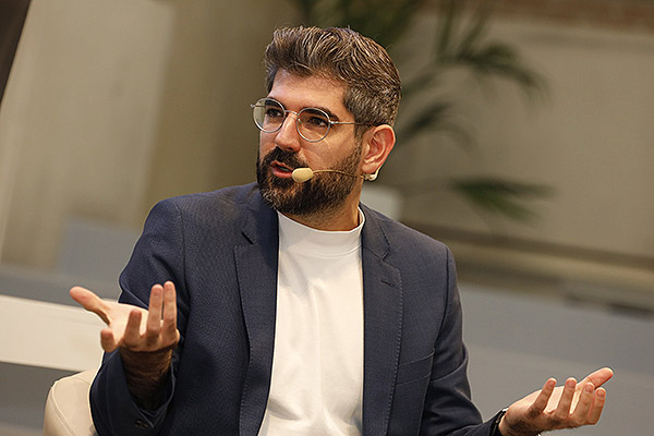 César Velasco, director de Innovación y Estrategia Digital de AstraZeneca.