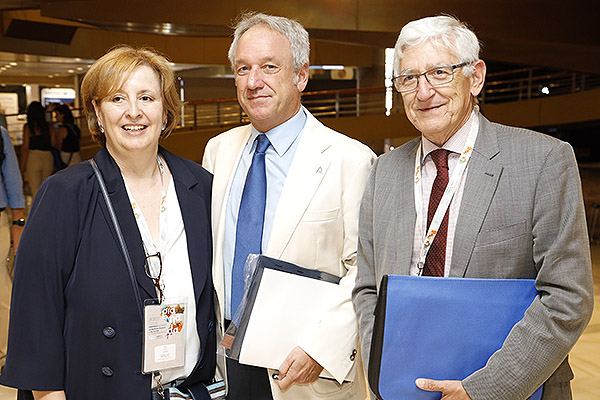 Pilar Rodríguez Ledo, Diego Vargas y José Ramón Luís-Yagüe.