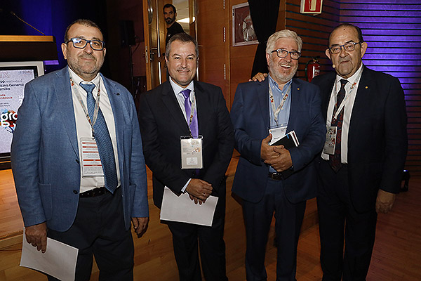 Manuel Niño Camacho; Higinio Flores, presidente SEMG Andalucía; Benjamín Abarca, consejero de la SEMG; y Antonio Fernández-Pro.