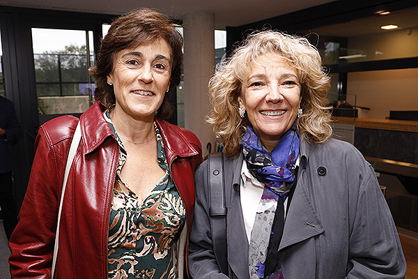 Lucía Serrano, ditectora de Enfermeria del Hospital Cruz Roja; y María Andión Goñi, directora de Enfermería del Hospital Universitario 12 de Octubre y vocal de ANDE Madrid.