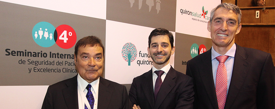 Raimon Belenes Juárez, director del IV Seminario Internacional de Seguridad del Paciente y Excelencia Clínica de Quirónsalud; Héctor Ciria, CEO-Consejero Delegado de Quirónsalud; y Juan Antonio Álvarez de la Parra, director de Hospitales Públicos de Madrid de Quirónsalud. 