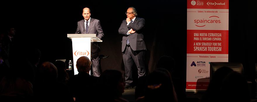 Íñigo Valcaneras y Miguel Mirones han sido los encargados de inaugurar la sesión de conferencias de Fitur Salud.