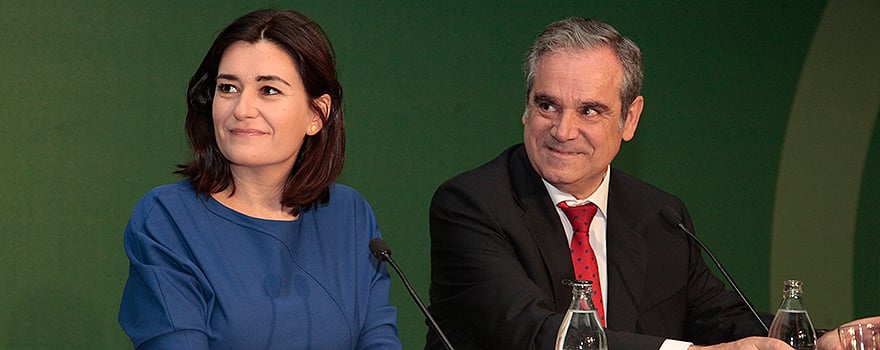 Carmen Montón y Jesús Aguilar, durante la toma de posesión.