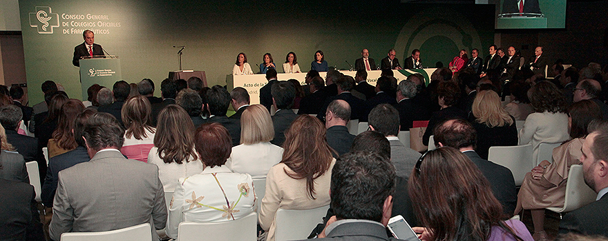 Un momento de la toma de posesión de la directiva del Consejo General de Farmacéuticos, celebrada en Madrid. 