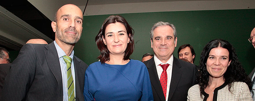 Ricardo López, director general de Sanitaria 2000, Carmen Montón, Jesús Aguilar y Patricia Lacruz.