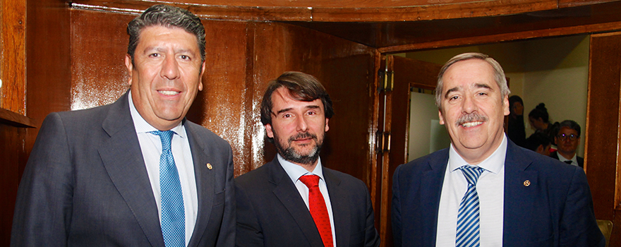 Manuel Vilches, Cristóbal Belda, director de I+D+i de HM Hospitales y Fernando Mugarza. 