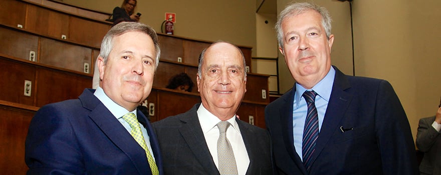 José Abad, coordinador y responsable de Lavinia; José Carlos Sánchez Martos, consejero de Asisa; y Luis Mayero. 