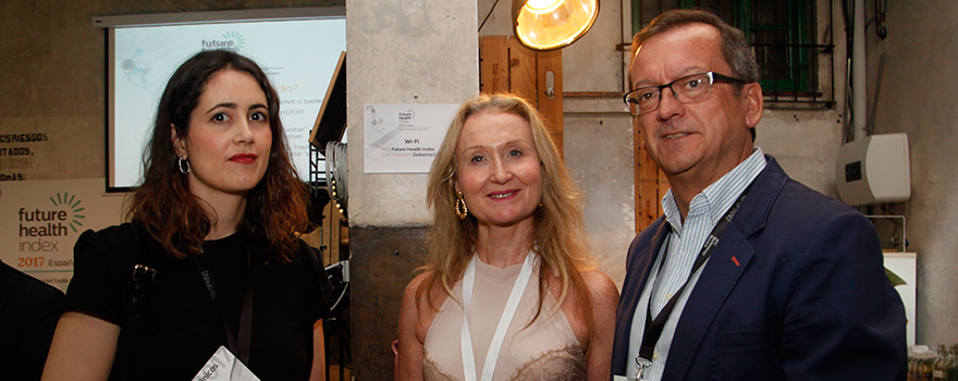 María Gálvez, directora de la Plataforma de organizaciones de pacientes; Olga Rivera, Catedrática de Organización y Política de Empresa de la Deusto Business School y  Jaime del Barrio, director de la Asociación Salud Digital.