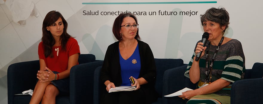 Carmen Boronat; Ángeles Barrios y  Carolina Rubio, coordinadora del Cluster para el empoderamiento del paciente.